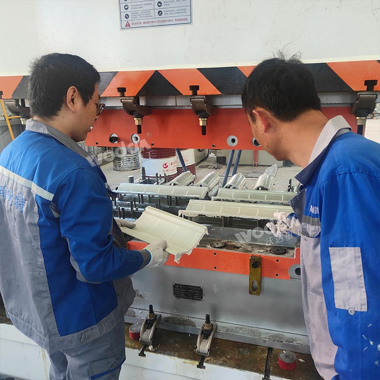 玻璃鋼樹脂仿古瓦成型機