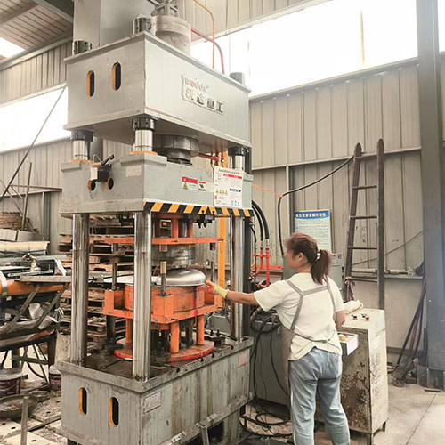 200噸封頭液壓機