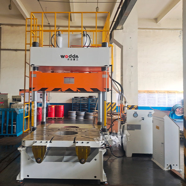 120噸輪胎模具試驗機