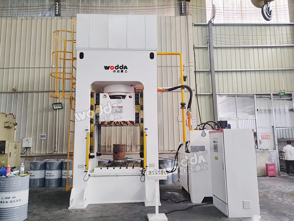 800噸框架式液壓機(jī)