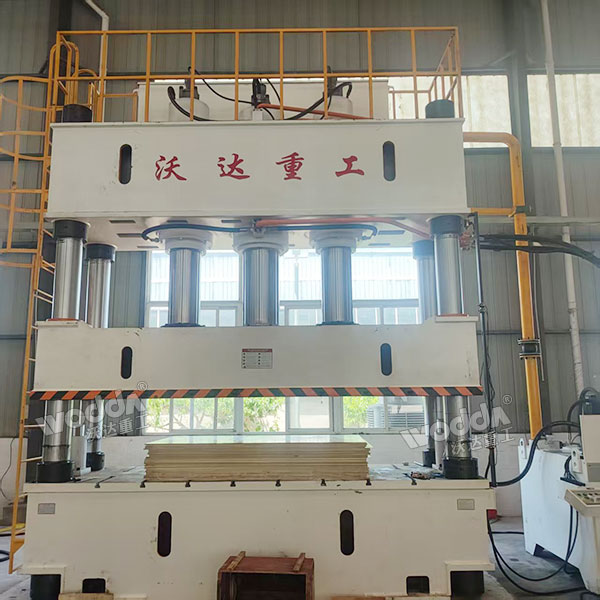 800噸復(fù)合材料成型液壓機(jī)