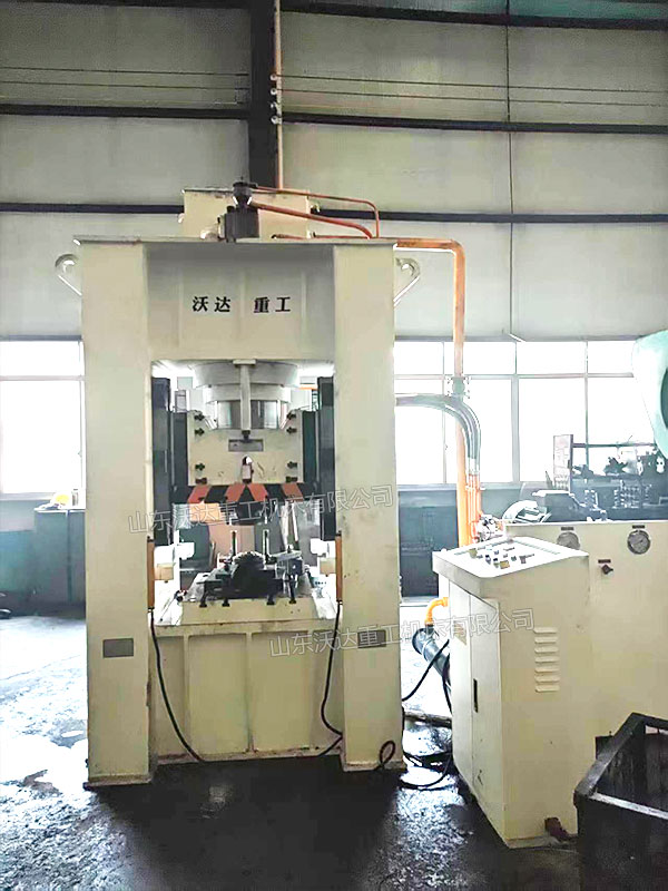 315噸鋁制品沖壓成型機(jī)