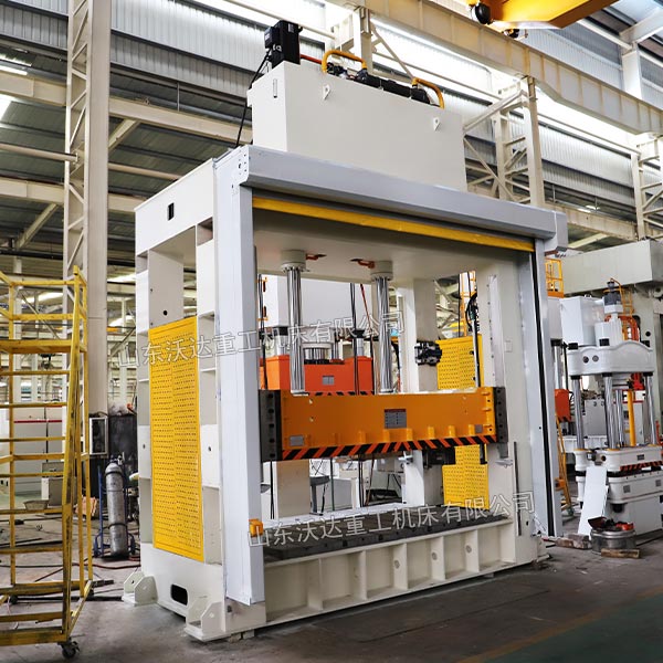 100噸框架式壓力機(jī) 100噸框架式壓力機(jī)