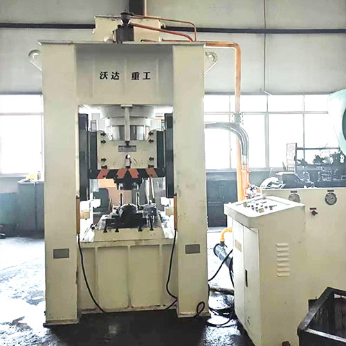 315噸鋁制品沖壓成型機(jī)