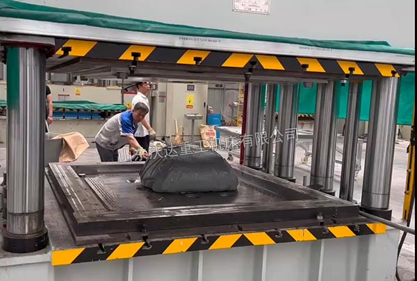 模壓濾板現(xiàn)場 模壓濾板現(xiàn)場