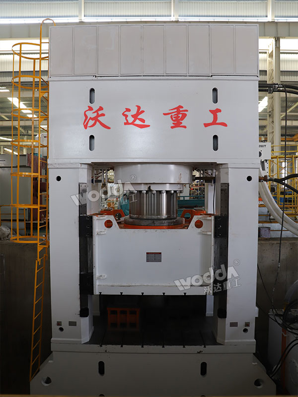 2500噸框架式壓力機(jī)(鍛造液壓機(jī)) 2500噸框架式壓力機(jī)(鍛造液壓機(jī))