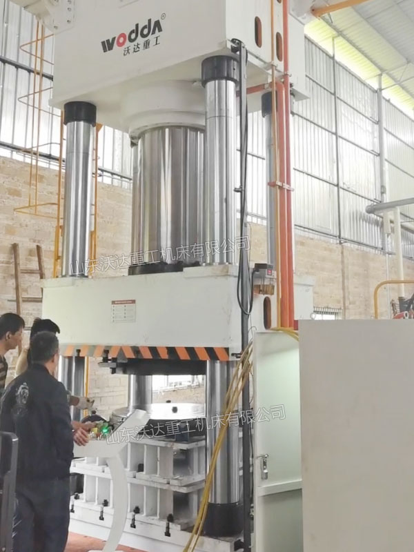 塑料水缸蓋模壓成型液壓機(jī) 塑料水缸蓋模壓成型液壓機(jī)