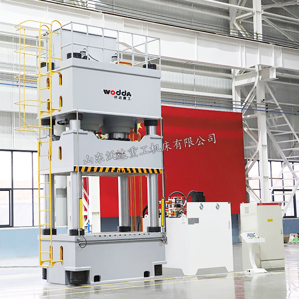1500噸三梁四柱液壓機