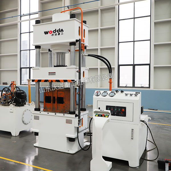 200噸三梁四柱液壓機 200噸三梁四柱液壓機