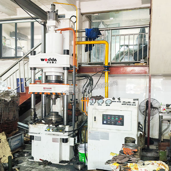 200噸四柱液壓機