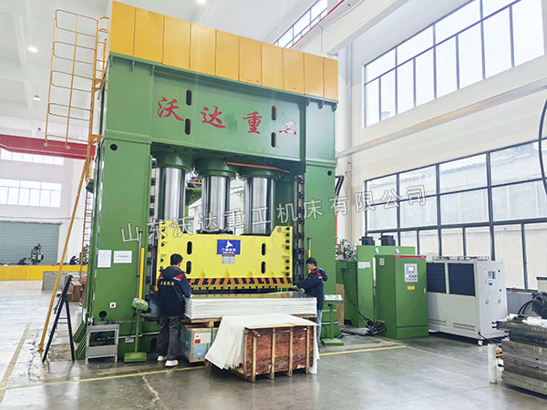 3000噸汽車(chē)配件成型液壓機(jī)