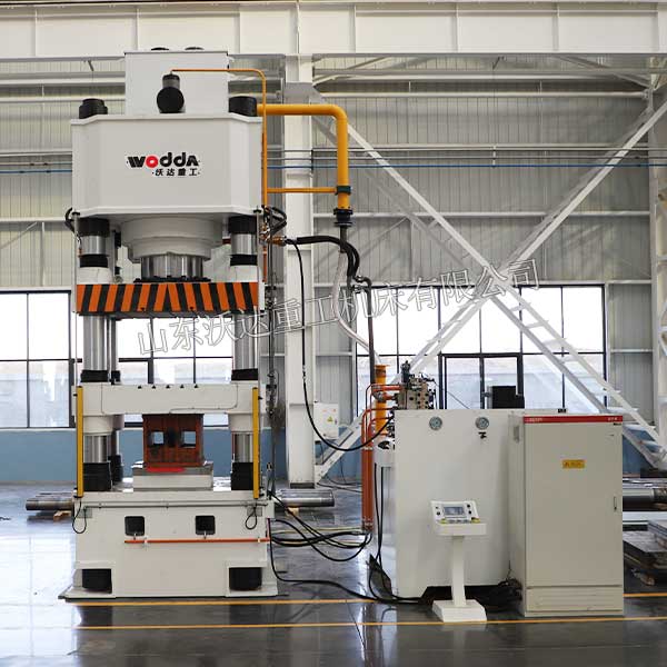 1000噸四柱液壓機(jī)