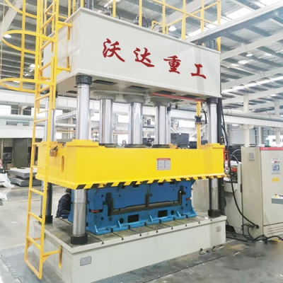 400噸汽車后平臺蓋板成型液壓機(jī)