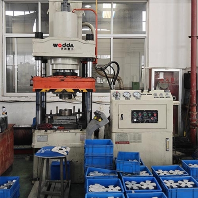200噸風(fēng)扇扇葉托成型液壓機(jī)