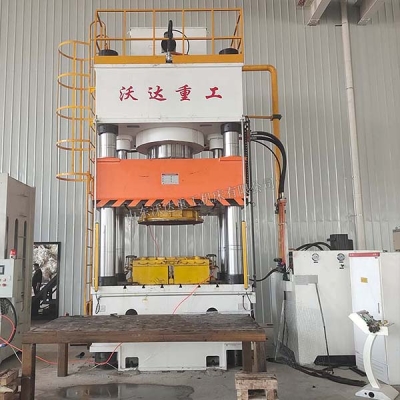 1800噸電纜卷盤(pán)側(cè)板模壓成型機(jī)
